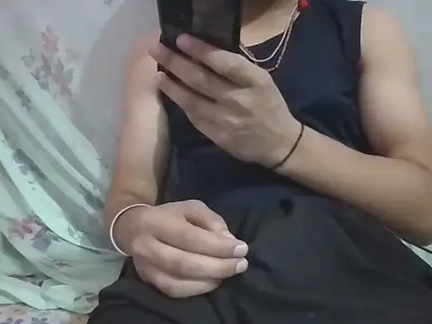 Snapshot of hornyboy4321q chatting on November 19, 5:07 am hornyboy4321q online show from November 19, 5:07 am