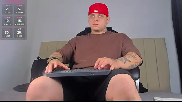 denis munera online show from February 2, 7:45 pm