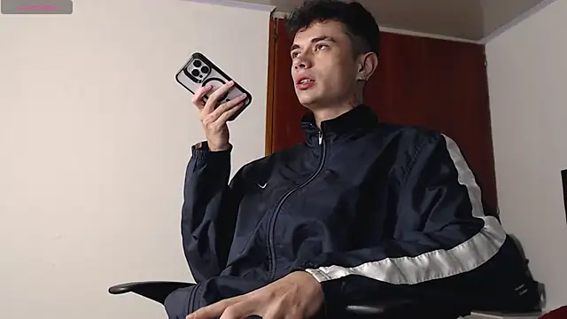 Snapshot of jaico_santos chatting on November 4, 11:15 pm jaico santos online show from November 4, 11:15 pm