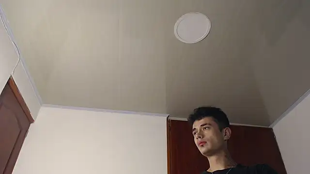 Snapshot of jaico_santos chatting on November 13, 11:03 pm jaico santos online show from November 13, 11:03 pm