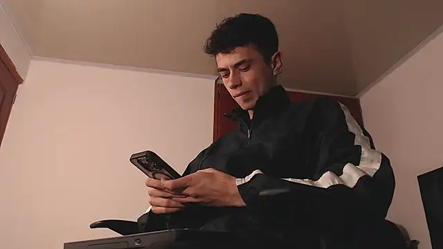 Snapshot of jaico_santos chatting on November 20, 10:53 pm jaico santos online show from November 20, 10:53 pm