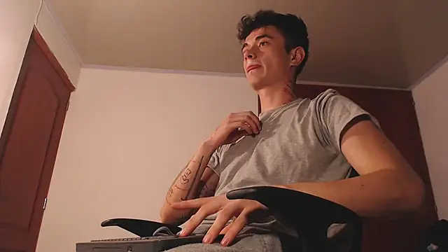 Snapshot of jaico_santos chatting on November 26, 10:55 pm jaico santos online show from November 26, 10:55 pm