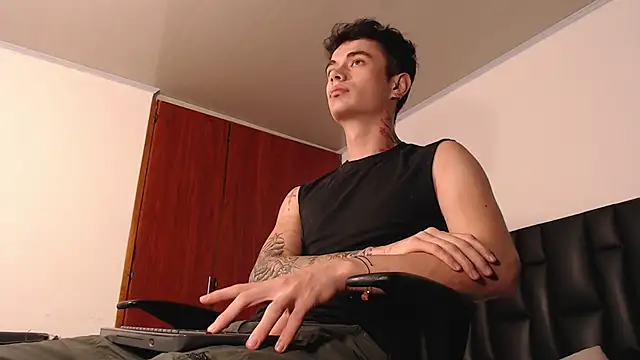 Snapshot of jaico_santos chatting on January 14, 10:58 pm jaico santos online show from January 14, 10:58 pm