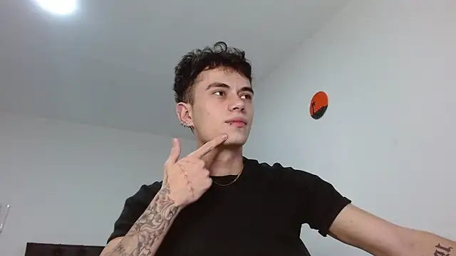 Snapshot of jaico_santos chatting on February 25, 11:03 pm jaico santos online show from February 25, 11:03 pm