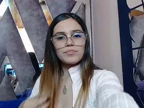 Snapshot of CRISTALHERRANZ chatting on September 27, 1:32 am CRISTALHERRANZ online show from September 27, 1:32 am