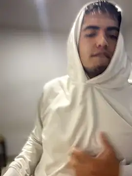 Snapshot of tomy_hot20 chatting on November 10, 4:11 am tomy hot20 online show from November 10, 4:11 am