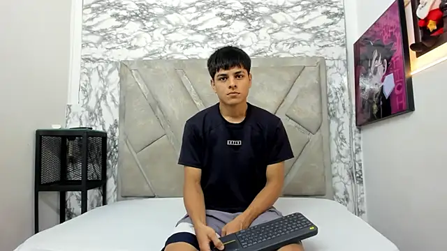 Logan Jhonson online show from September 20, 2:23 am