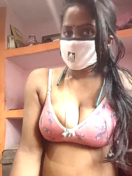 Snapshot of Jasmine_Januja chatting on December 4, 6:01 am Jasmine Januja online show from December 4, 6:01 am