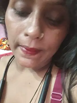 Jasmine Januja online show from June 20, 5:05 pm