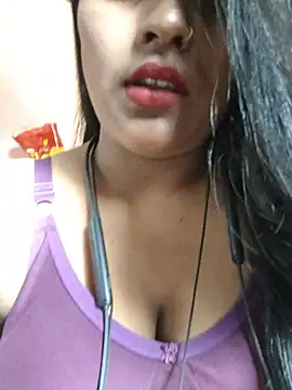 Jasmine Januja online show from June 24, 2:21 am