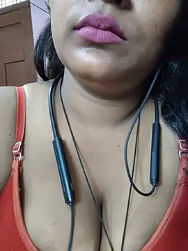 Jasmine Januja online show from July 14, 1:52 am