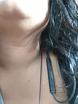 Jasmine Januja online show from August 1, 1:49 am