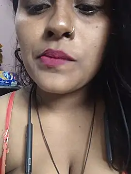 Jasmine Januja online show from August 5, 2:03 am