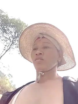 donna-bae online show from March 2, 4:14 am