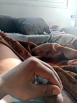 Snapshot of romero115 chatting on February 9, 1:59 pm romero115 online show from February 9, 1:59 pm