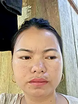 emly-xinh18 online show from September 17, 5:53 am