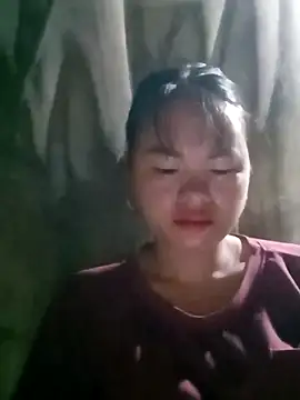 emly-xinh18 online show from October 2, 5:20 pm