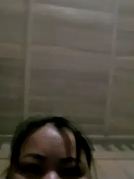 emly-xinh18 online show from November 21, 11:14 pm