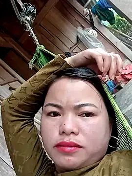 emly-xinh18 online show from December 17, 7:25 am