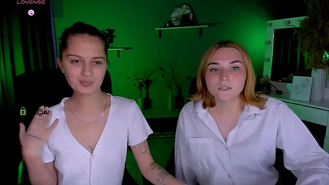 casey meow  online show from September 22, 1:02 pm