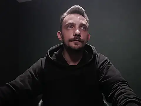 Snapshot of guesswhatbitch chatting on October 2, 5:09 pm guesswhatbitch online show from October 2, 5:09 pm