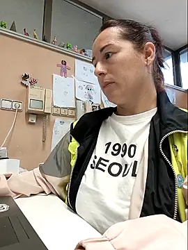 bichota85 online show from November 5, 10:26 am