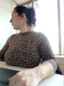 bichota85 online show from February 11, 10:42 am