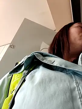 bichota85 online show from April 1, 9:54 am