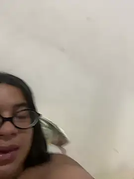 ursinha999 online show from February 25, 4:11 am