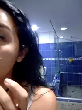 Snapshot of vixen_velvett1 chatting on October 19, 10:49 am vixen velvett1 online show from October 19, 10:49 am