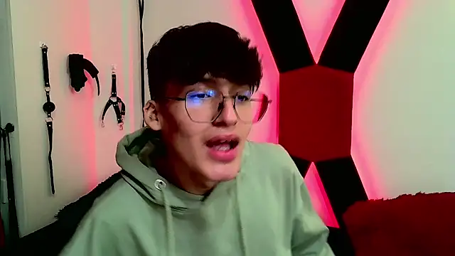 Snapshot of bellmontneon chatting on November 11, 11:21 am bellmontneon online show from November 11, 11:21 am