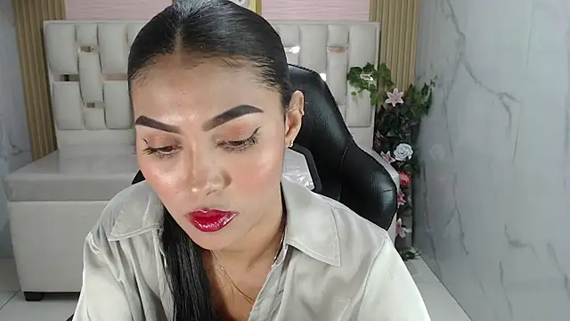 lissandra s online show from November 20, 8:08 pm