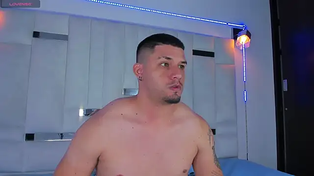 Snapshot of Jacob19_ chatting on September 28, 2:06 am Jacob19  online show from September 28, 2:06 am