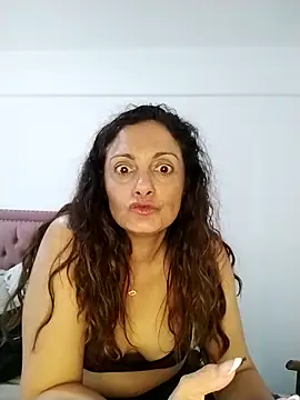 dulcefanny online show from September 18, 6:10 pm