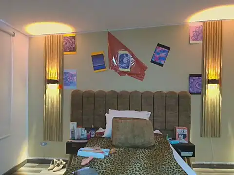 Snapshot of Sasharosee2 chatting on September 24, 12:19 pm Sasharosee2 online show from September 24, 12:19 pm