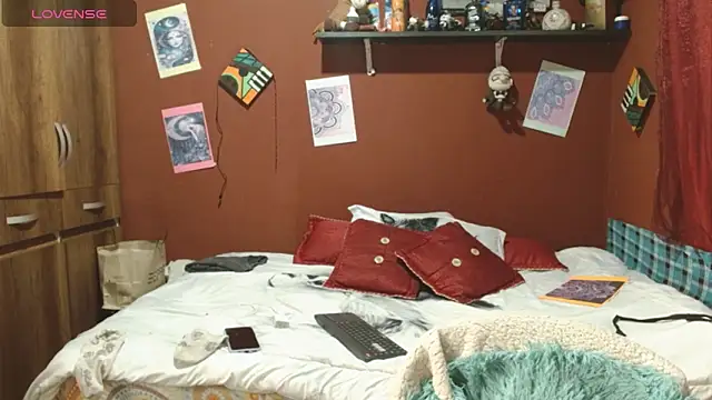 Snapshot of Sasharosee2 chatting on October 15, 12:05 pm Sasharosee2 online show from October 15, 12:05 pm