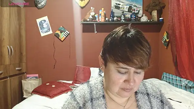 Snapshot of Sasharosee2 chatting on October 18, 12:50 pm Sasharosee2 online show from October 18, 12:50 pm