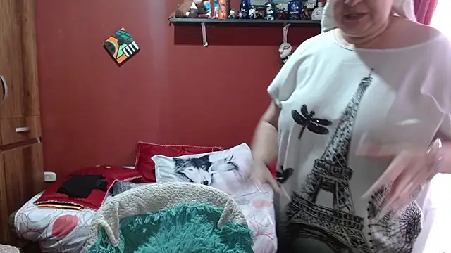 Snapshot of Sasharosee2 chatting on December 18, 12:44 pm Sasharosee2 online show from December 18, 12:44 pm