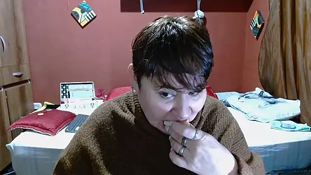 Snapshot of Sasharosee2 chatting on January 12, 12:21 pm Sasharosee2 online show from January 12, 12:21 pm