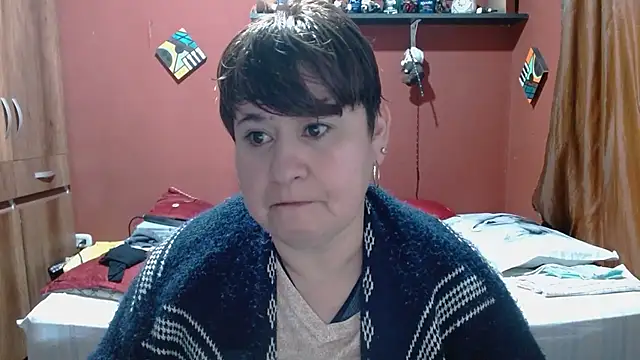 Snapshot of Sasharosee2 chatting on January 15, 12:10 pm Sasharosee2 online show from January 15, 12:10 pm