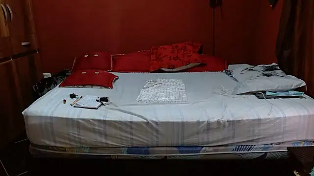 Snapshot of Sasharosee2 chatting on January 17, 12:10 pm Sasharosee2 online show from January 17, 12:10 pm