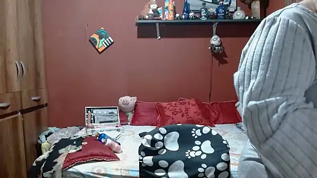 Snapshot of Sasharosee2 chatting on February 3, 12:21 pm Sasharosee2 online show from February 3, 12:21 pm