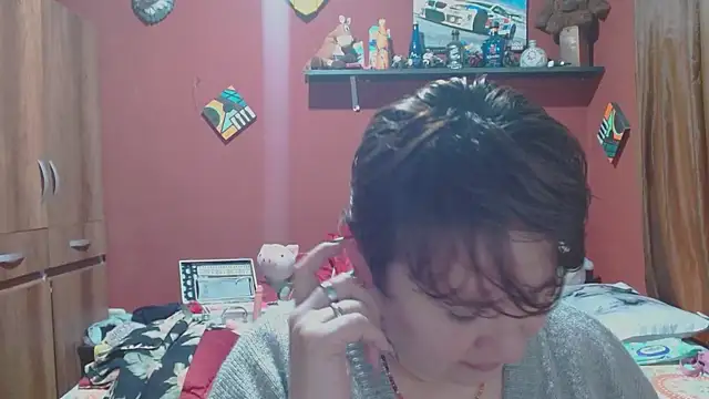 Snapshot of Sasharosee2 chatting on February 4, 12:22 pm Sasharosee2 online show from February 4, 12:22 pm