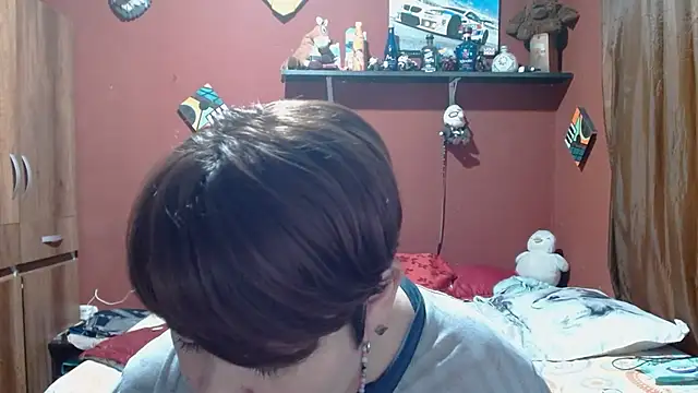 Snapshot of Sasharosee2 chatting on February 12, 12:22 pm Sasharosee2 online show from February 12, 12:22 pm