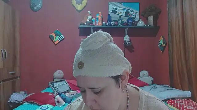 Snapshot of Sasharosee2 chatting on February 15, 1:09 pm Sasharosee2 online show from February 15, 1:09 pm