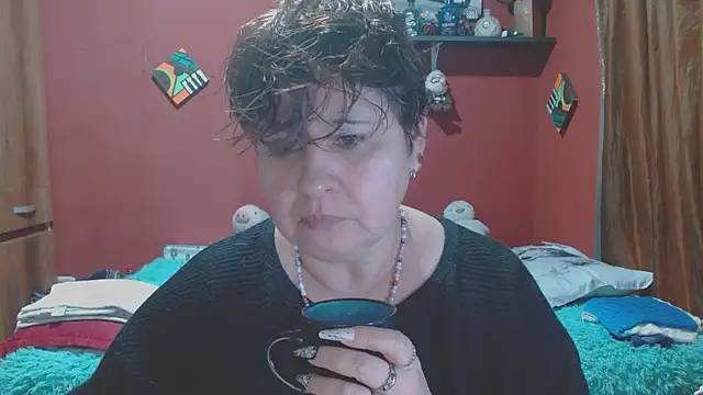 Snapshot of Sasharosee2 chatting on February 23, 12:13 pm Sasharosee2 online show from February 23, 12:13 pm