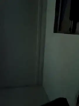 Snapshot of cicithtbitch chatting on December 17, 10:10 am cicithtbitch online show from December 17, 10:10 am