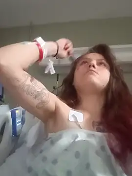 Snapshot of cicithtbitch chatting on February 14, 6:21 am cicithtbitch online show from February 14, 6:21 am