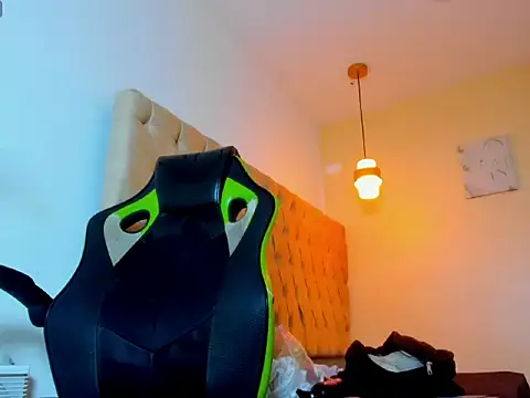 Naomis 35 online show from October 23, 7:12 pm