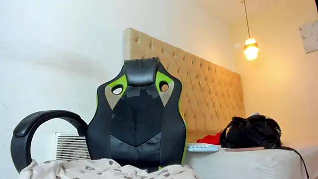 Naomis 35 online show from November 30, 4:33 pm